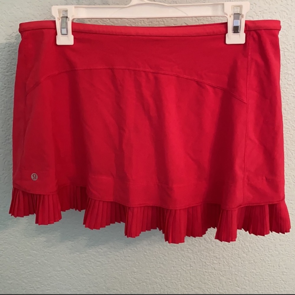 Lululemon city sky run by skirt —